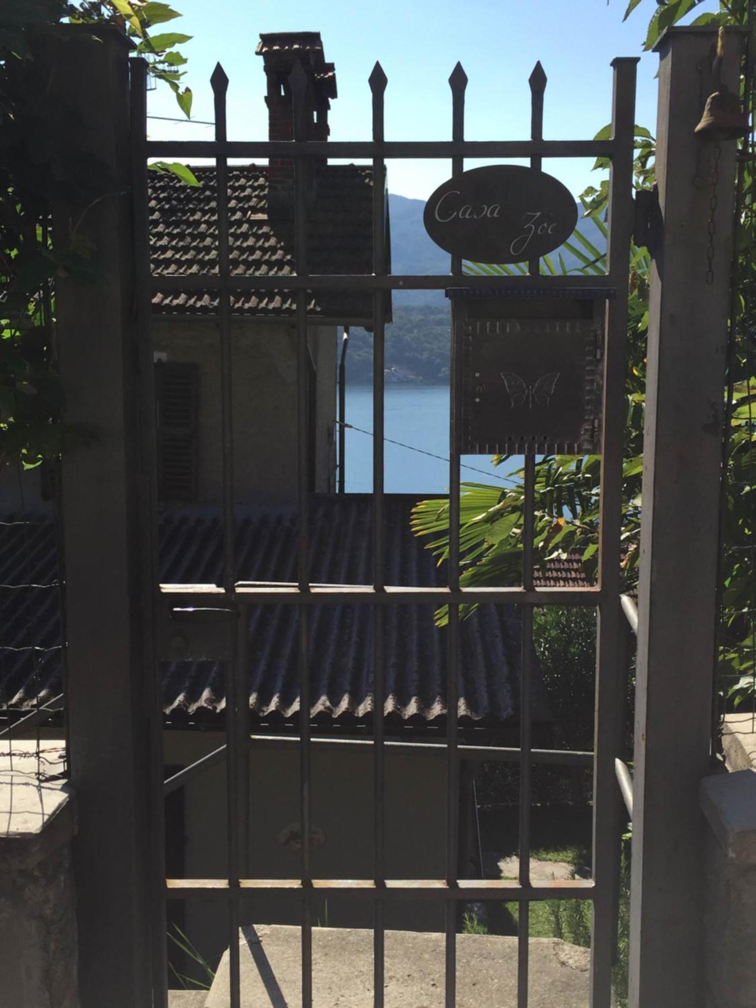 Casa Zoe Apartman Ameno Kültér fotó