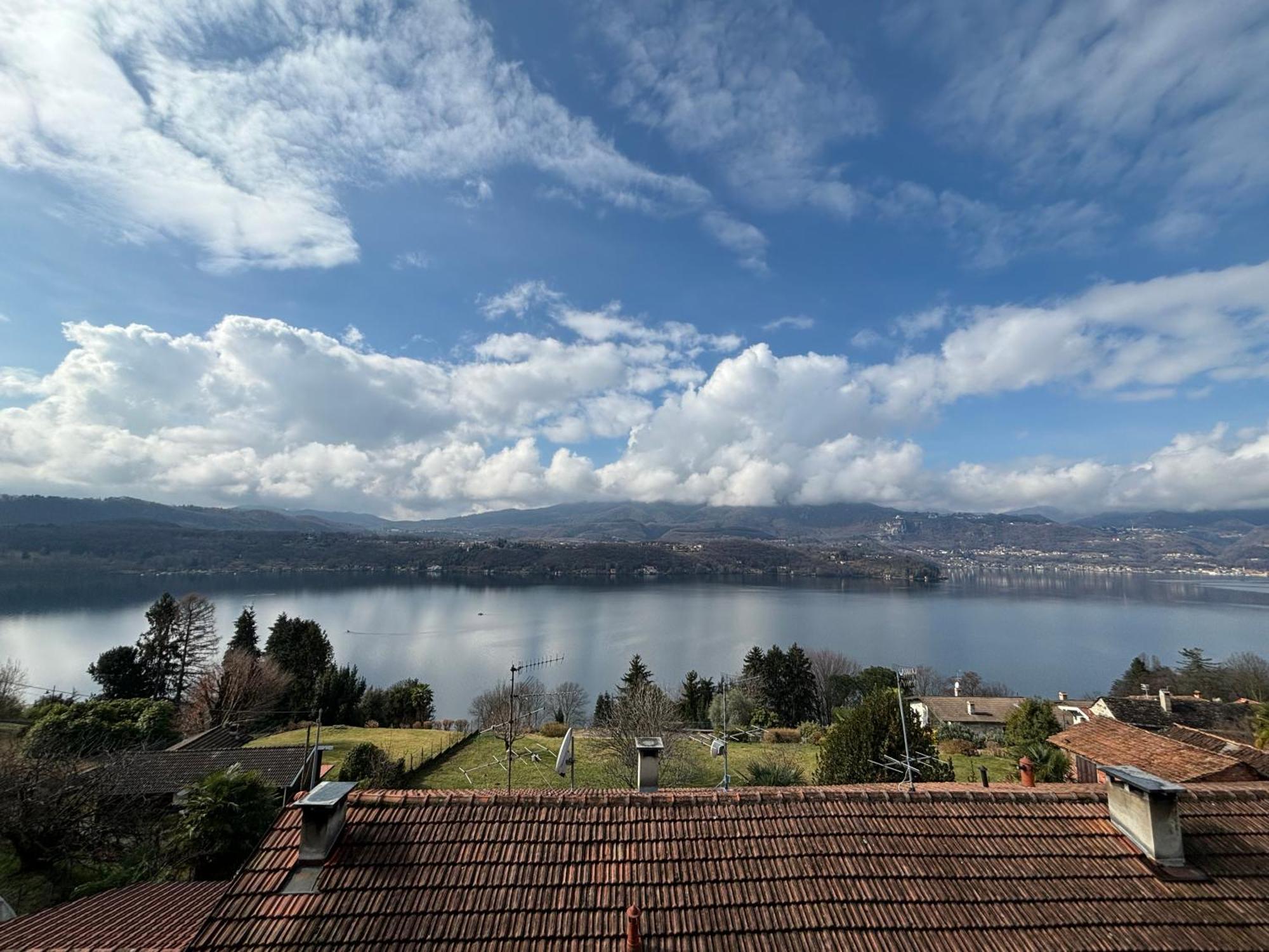 Casa Zoe Apartman Ameno Kültér fotó