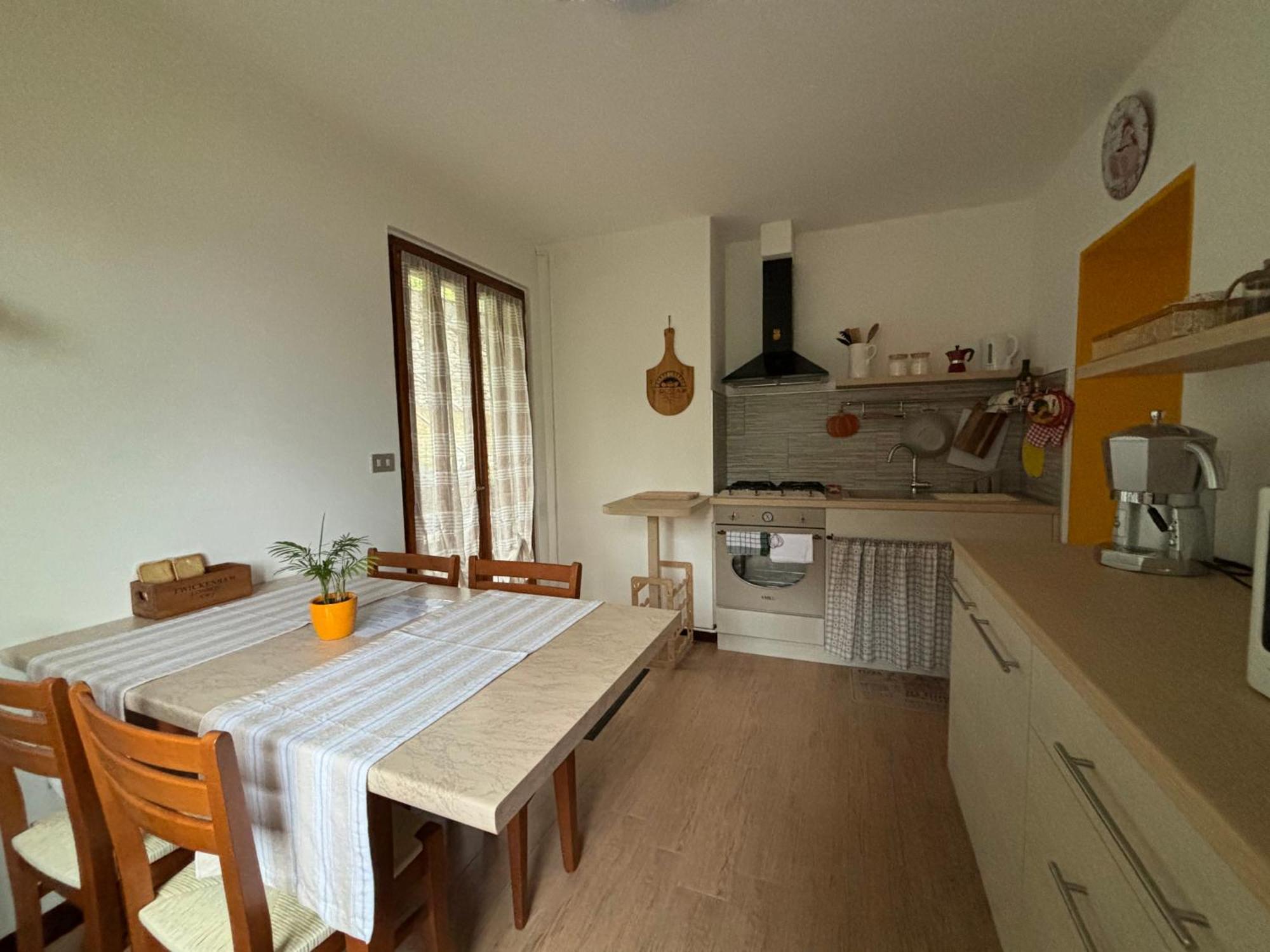 Casa Zoe Apartman Ameno Kültér fotó